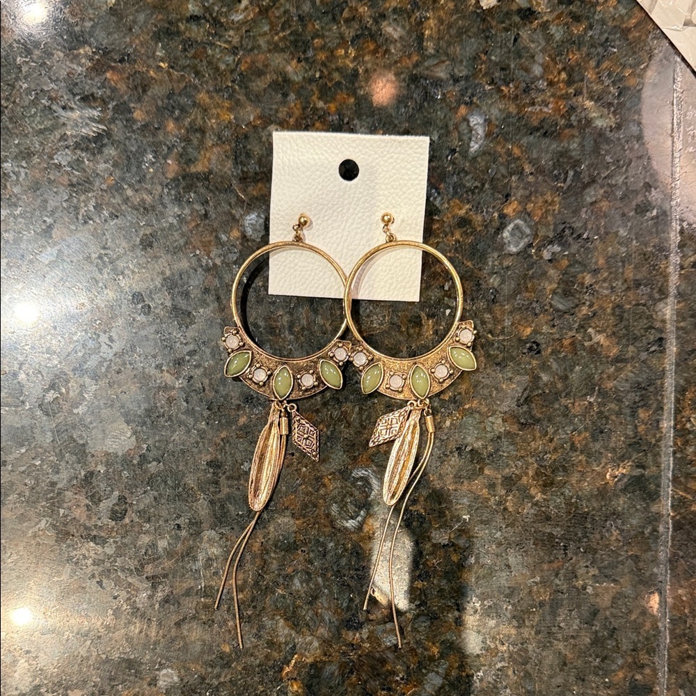 NWT FP Winona Elegant Gold and Green Hoop Earrings - Picture 6 of 13